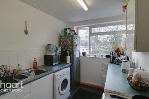 2 bedroom flat to rent, Haig Court, Chelmsford