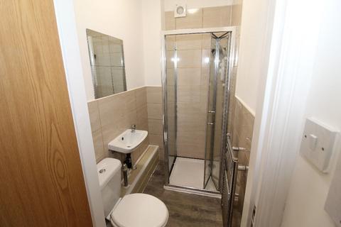 2 bedroom apartment to rent, Rochdale OL12