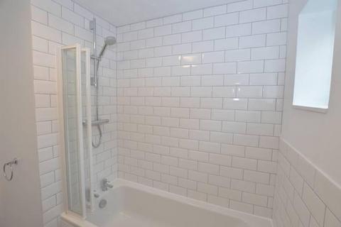 3 bedroom semi-detached house to rent, Court Corner, Olney, MK46