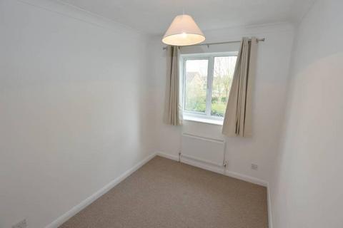 3 bedroom semi-detached house to rent, Court Corner, Olney, MK46