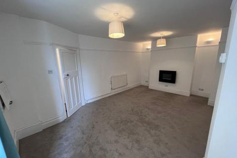 2 bedroom ground floor maisonette to rent, Ground Floor Flat, Frogmore Avenue, Sketty, Swansea. SA2 9DJ