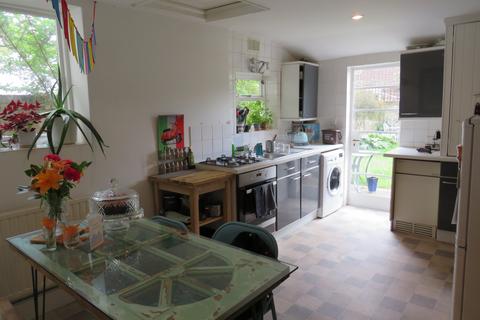 1 bedroom flat to rent, Cornwall Road, Finsbury Park, N4