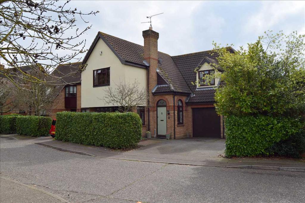 Willoughby Drive, Chelmer Village, Chelmsford 4 bed detached house £