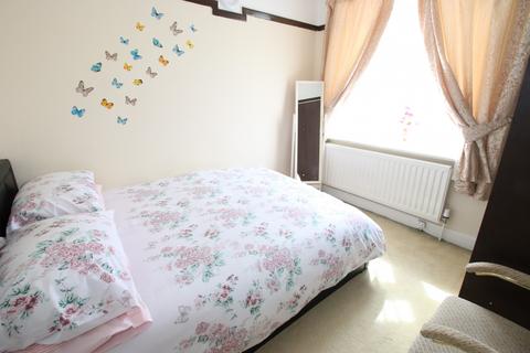 2 bedroom flat to rent - Bath Road, HOUNSLOW, Middlesex, TW3