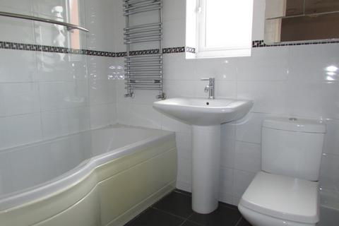 3 bedroom semi-detached house to rent, Uldale Way, Gunthorpe, PE4