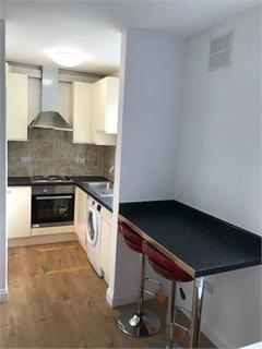 Studio to rent, West End Road, SOUTH RUISLIP, Middlesex, HA4
