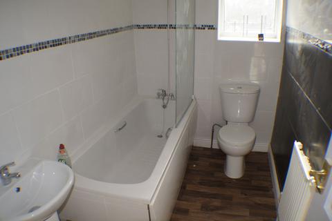 2 bedroom terraced house to rent, Derby Street, Bradford, BD7