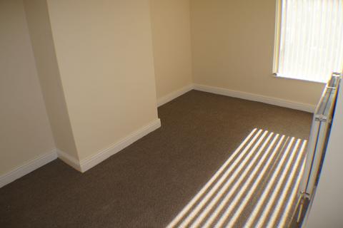 2 bedroom terraced house to rent, Derby Street, Bradford, BD7