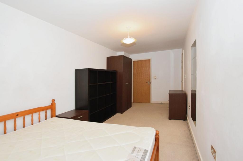 Apartment in Manchester, City Centre - View 3