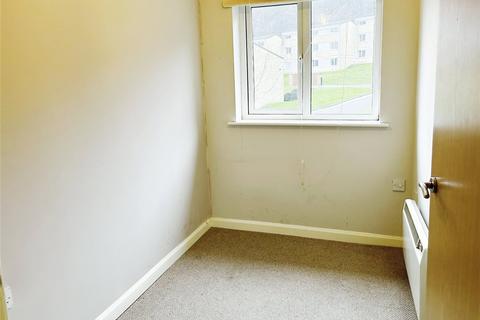 2 bedroom apartment to rent, Wood Lane, Newsome, Huddersfield, HD4