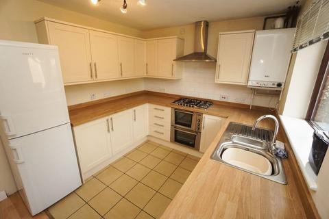 2 bedroom semi-detached house to rent, Pembroke Close, Horwich