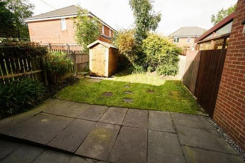 2 bedroom semi-detached house to rent, Pembroke Close, Horwich