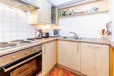 1 bedroom flat to rent, W1T