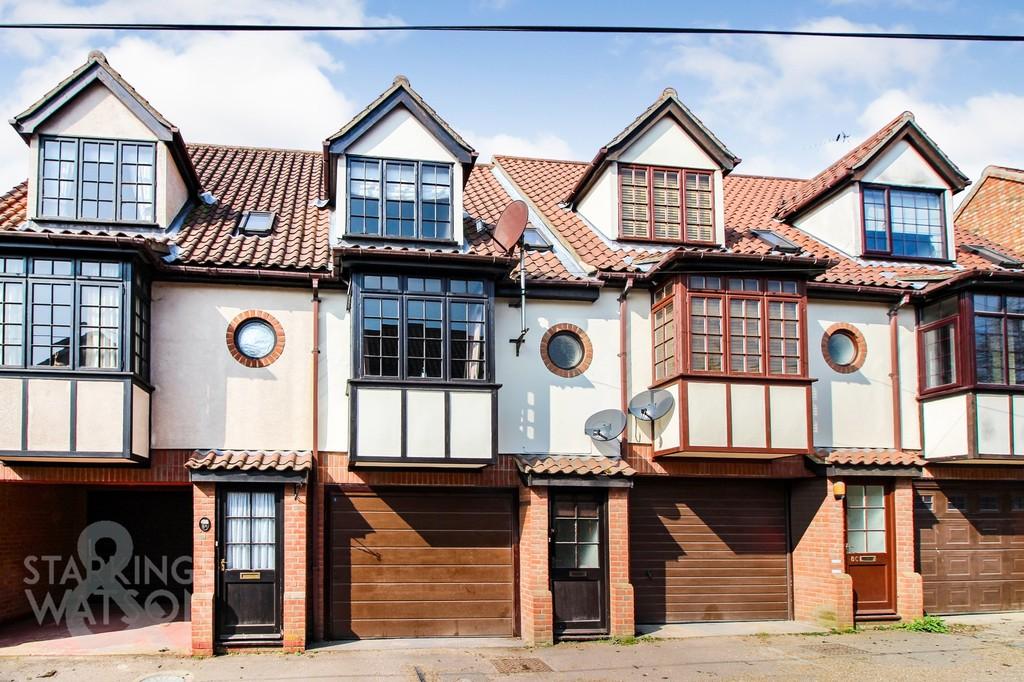 Chapel Lane, Thorpe St Andrew, Norwich 2 bed terraced house £215,000