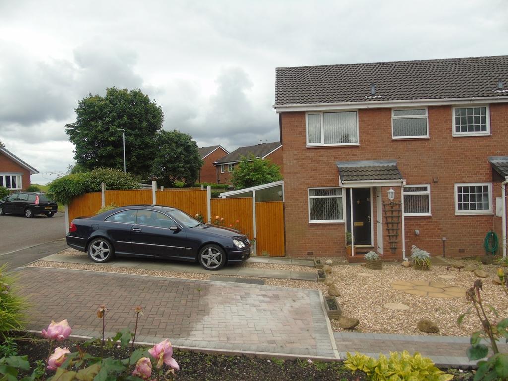 Stone Hill Drive, Blackburn, Lancashire, BB1 1 bed semidetached house £445 pcm (£103 pw)