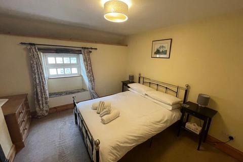 2 bedroom terraced house to rent, The Struet, Brecon, LD3