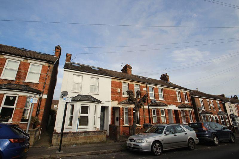 Preston Road, Tonbridge 4 bed semidetached house £400,000
