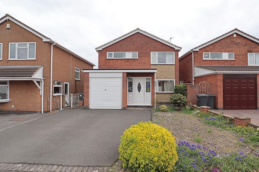 Chetwynd Drive, Whitestone, Nuneaton, CV11 3 bed detached house £225,000