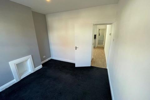 2 bedroom terraced house to rent, Crossman Street, Sherwood, Nottingham, NG5 2HL
