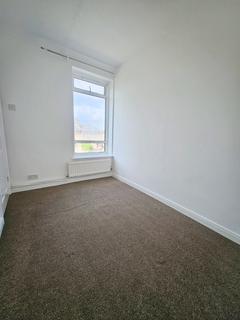 1 bedroom apartment to rent, Whitethorn Avenue, West Drayton, Middlesex, UB7