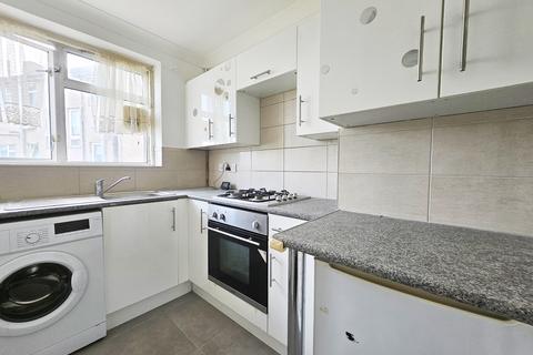 1 bedroom apartment to rent, Whitethorn Avenue, West Drayton, Middlesex, UB7
