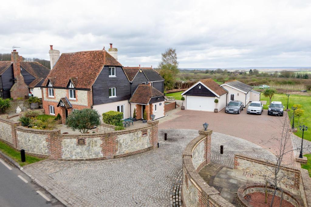 Dean Street, East Farleigh, ME15 6 bed detached house £1,000,000