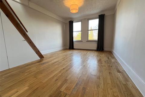 Studio to rent, Hardwicke Road, Palmers Green, London, N13