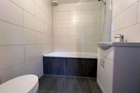 Studio to rent, Hardwicke Road, Palmers Green, London, N13