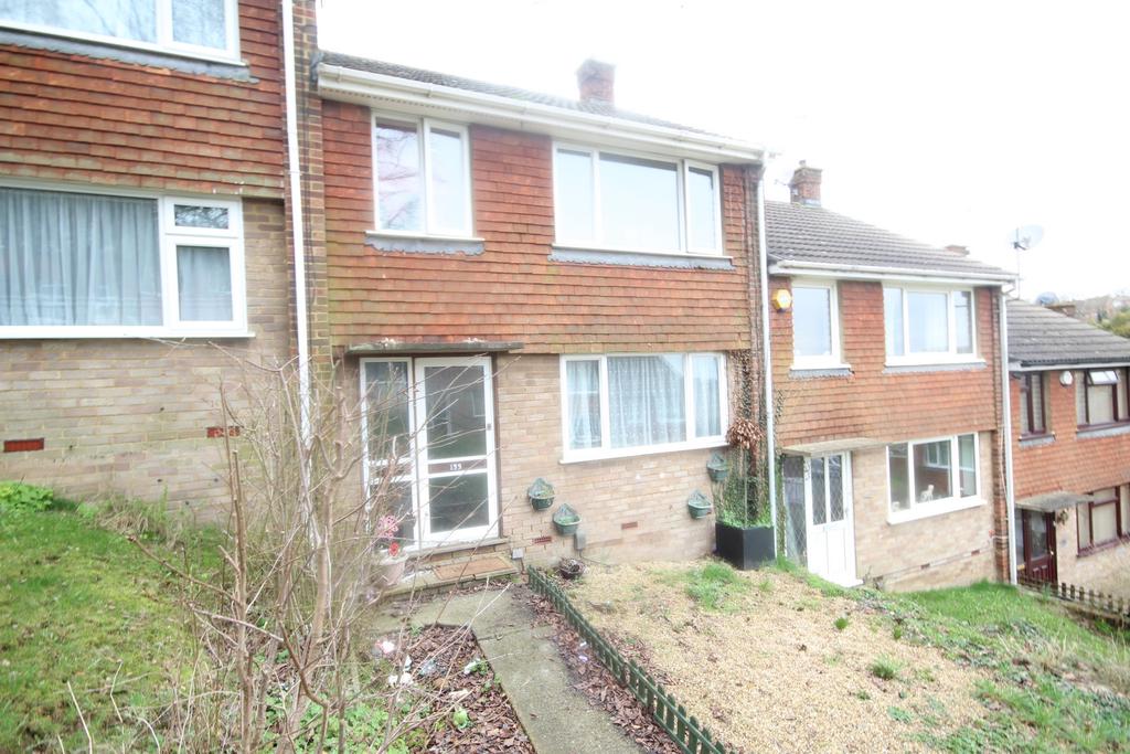Sundridge Drive, Walderslade, ME5 3 bed terraced house £950 pcm (£219 pw)