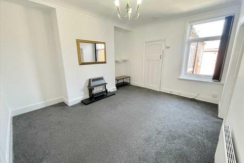 3 bedroom apartment to rent, Crondall Street, South Shields