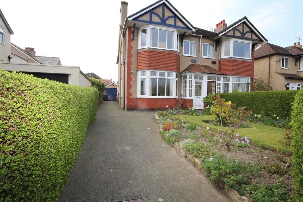 Min Y Don Avenue, Old Colwyn 4 bed house £189,950