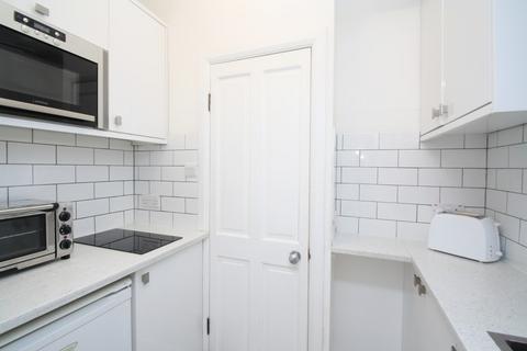 Studio to rent, Kings Parade, Kensal Rise NW10