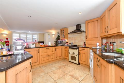 3 Springwell, Havant, PO9 1EB
