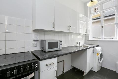 undefined, Belsize Grove, Belsize Park, NW3