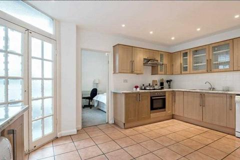 5 bedroom apartment to rent, Park Road, London