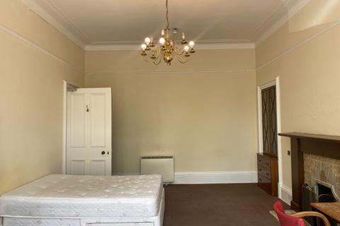 5 bedroom flat to rent, Thirlestane Road, Marchmont, Edinburgh, EH9