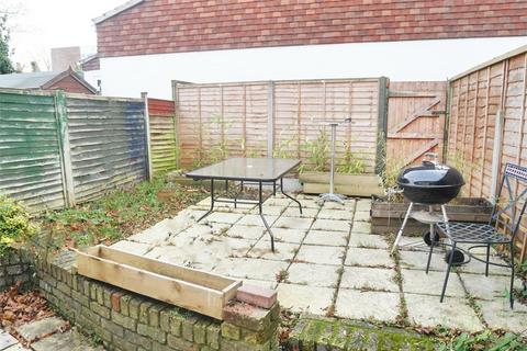 4 bedroom terraced house to rent, Summers Close, Sutton, Surrey, SM2