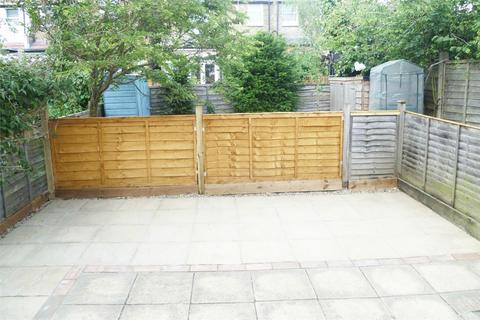 1 bedroom flat to rent, Warren Road, Colliers Wood, London, SW19