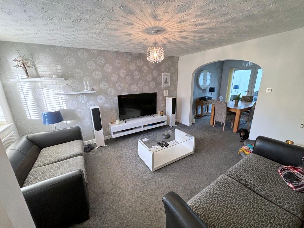 Bidston Close, Bury, BL8 2UN 4 bed detached house to rent £1,495 pcm
