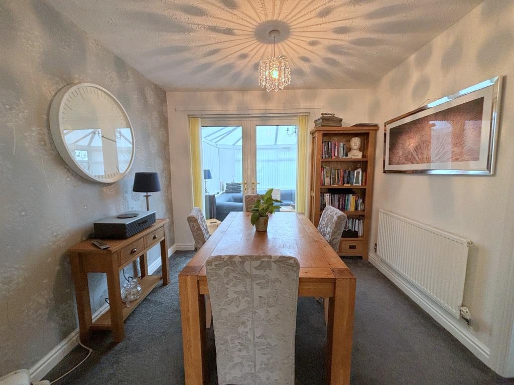 Bidston Close, Bury, BL8 2UN 4 bed detached house to rent £1,495 pcm