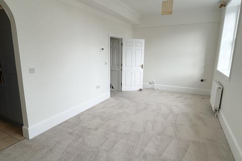 2 bedroom apartment to rent, Devington Park, Exminster