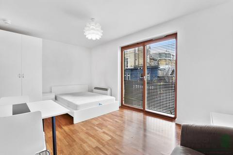 Studio to rent, Cavendish Road, Kilburn NW6