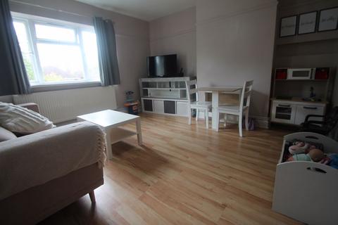 2 bedroom apartment to rent, Heath Court Park Road, Uxbridge, UB8