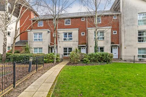 3 bedroom townhouse to rent, Athelstan Road, Winchester, SO23