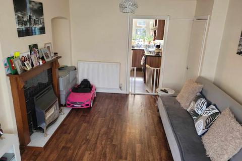 3 bedroom terraced house to rent, Liddon Road, Birmingham B27