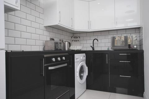 1 bedroom apartment to rent, Windmill Place, Southall, UB2