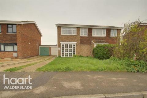 3 bedroom semi-detached house to rent, Cliff View Gardens ME12 4NH