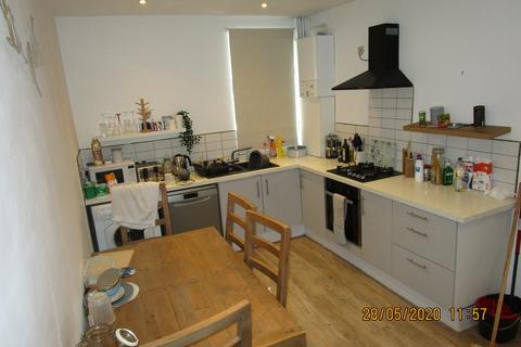 4 bedroom terraced house to rent - Fortuna Grove, Fallowfield, Manchester