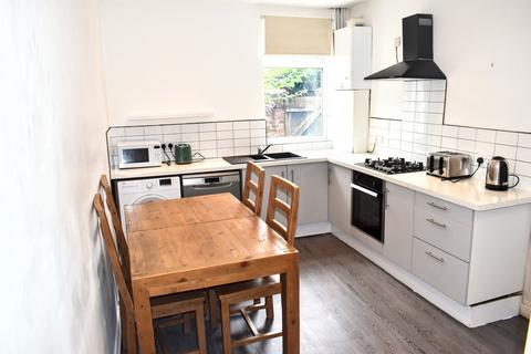 4 bedroom terraced house to rent, Fortuna Grove, Fallowfield, Manchester