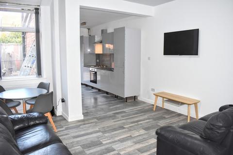 4 bedroom house share to rent, Crofton Street, Rusholme, Manchester